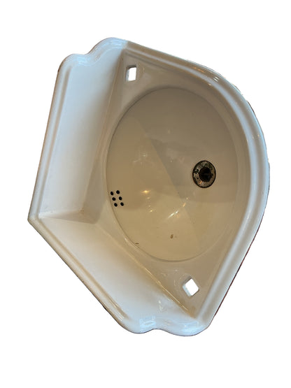 Corner sink