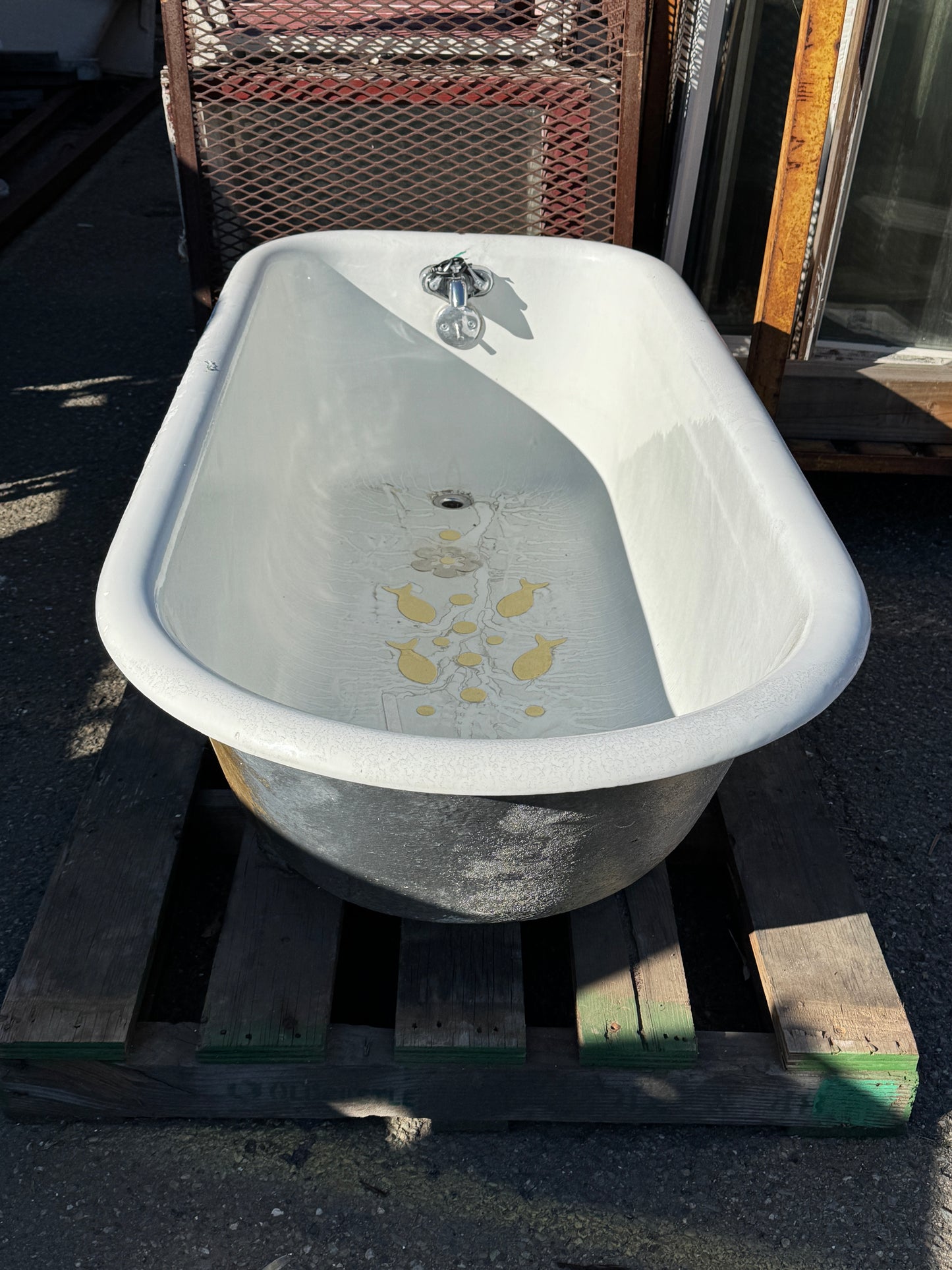 Vintage Victorian Clawfoot Bathtub