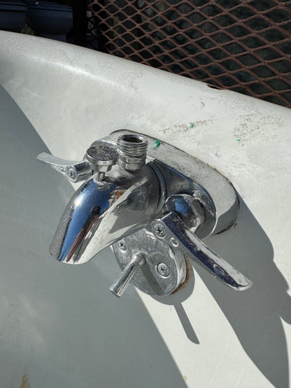 Vintage Victorian Clawfoot Bathtub