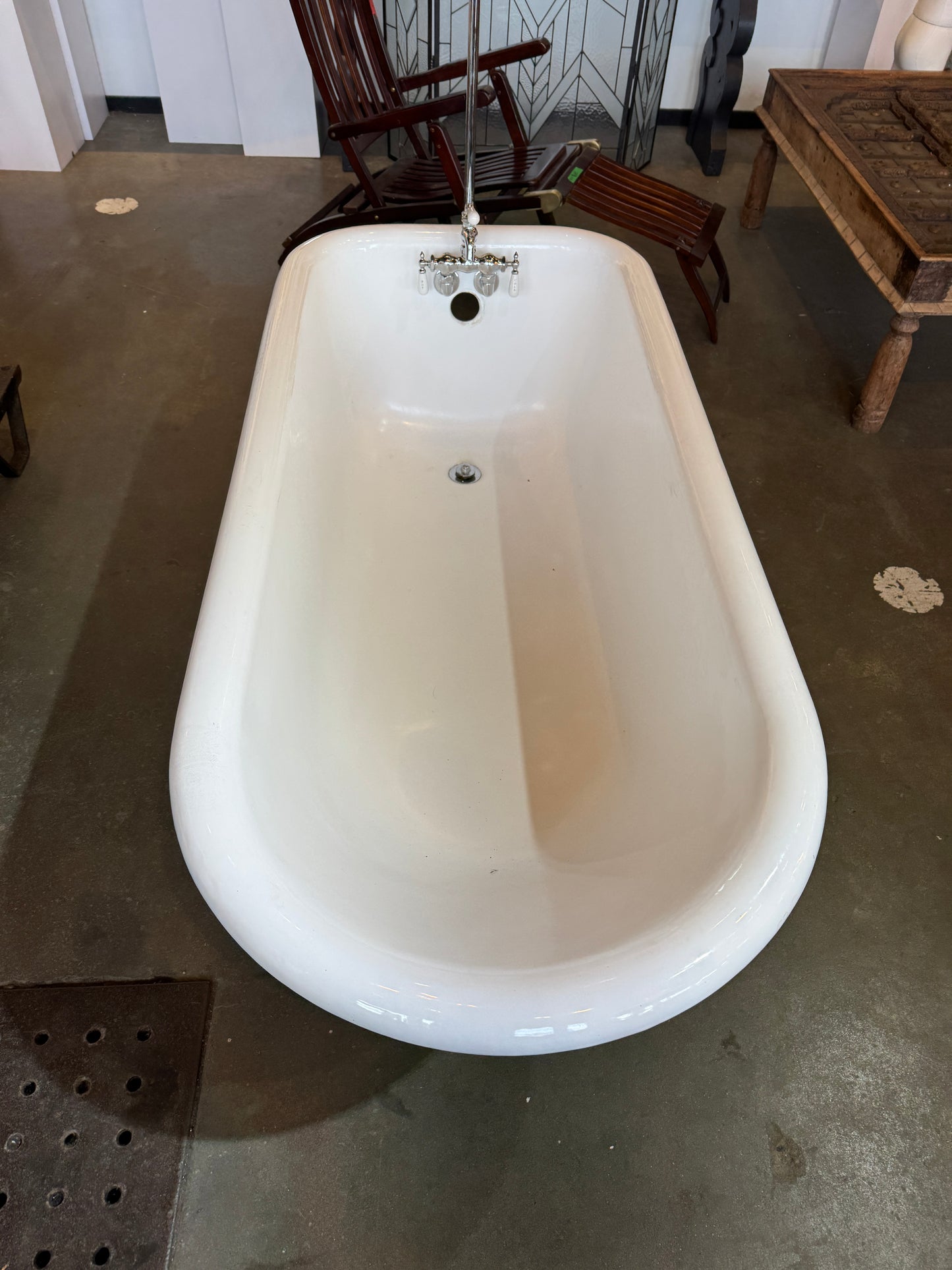 McKinley Rolltop 1700 Cast Iron Clawfoot Bathtub