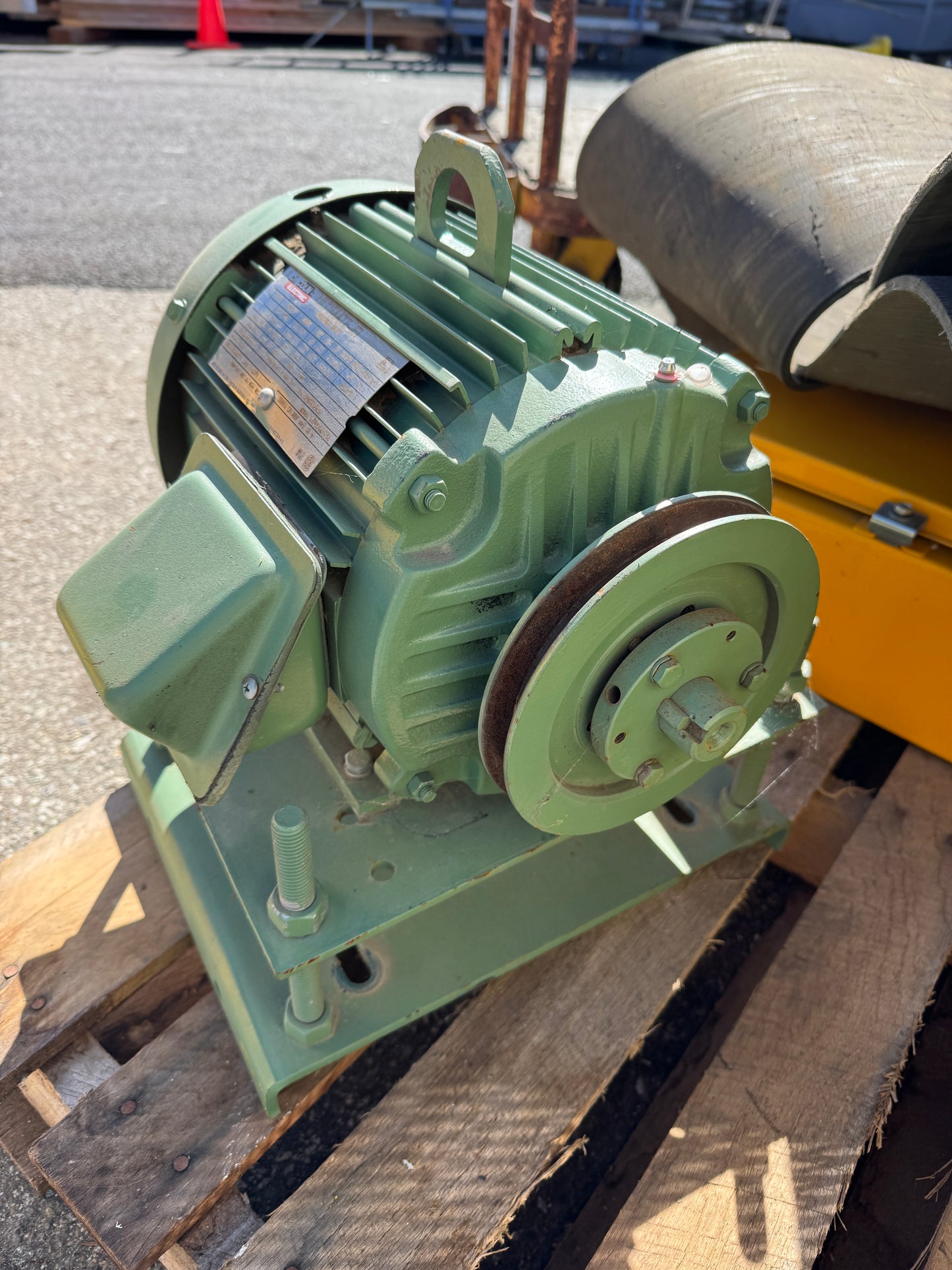 Lincoln Electric 5HP Motor Ultimate E1 Hostile Duty