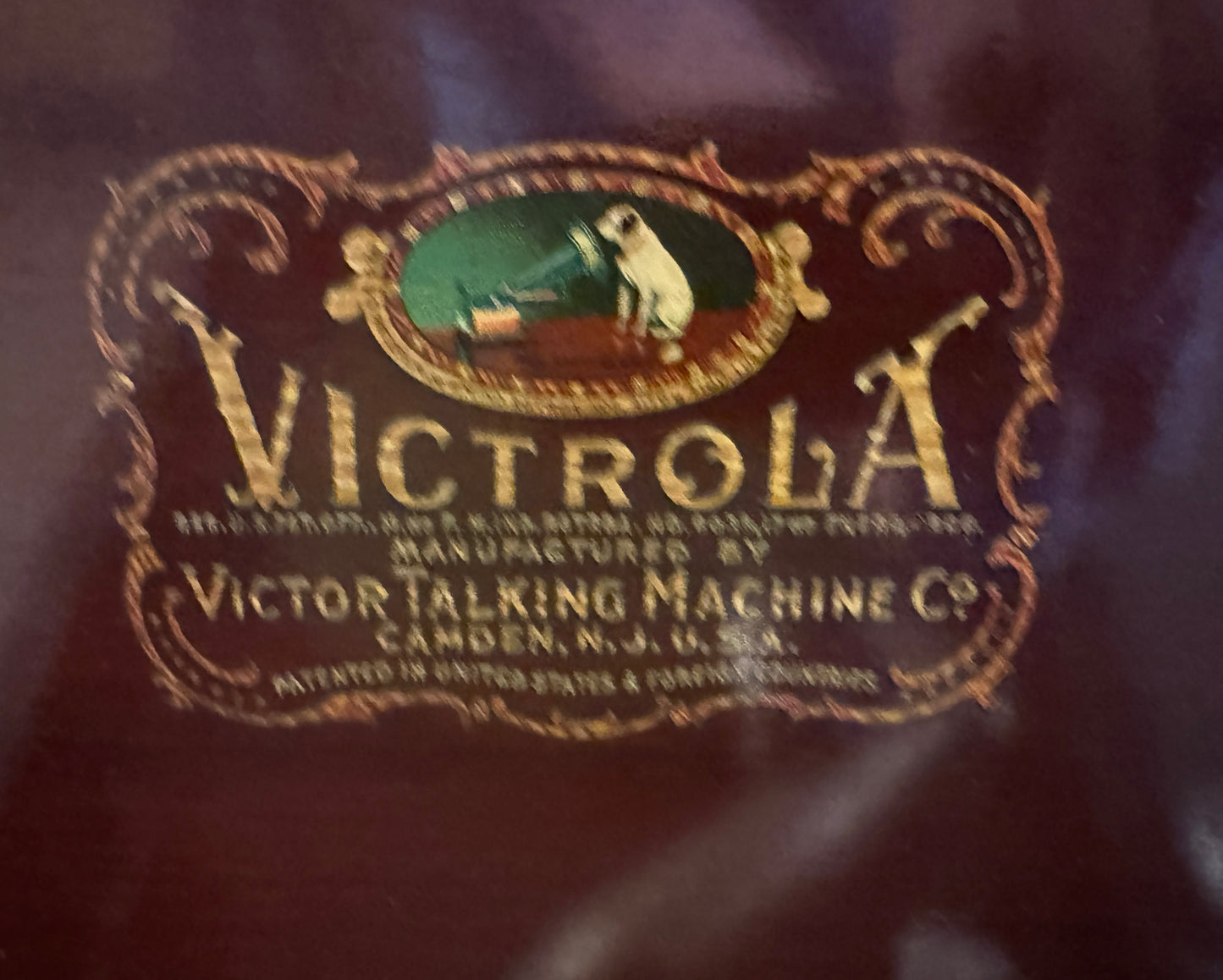 Antique Mahogany Victrola 78 RPM Record Player