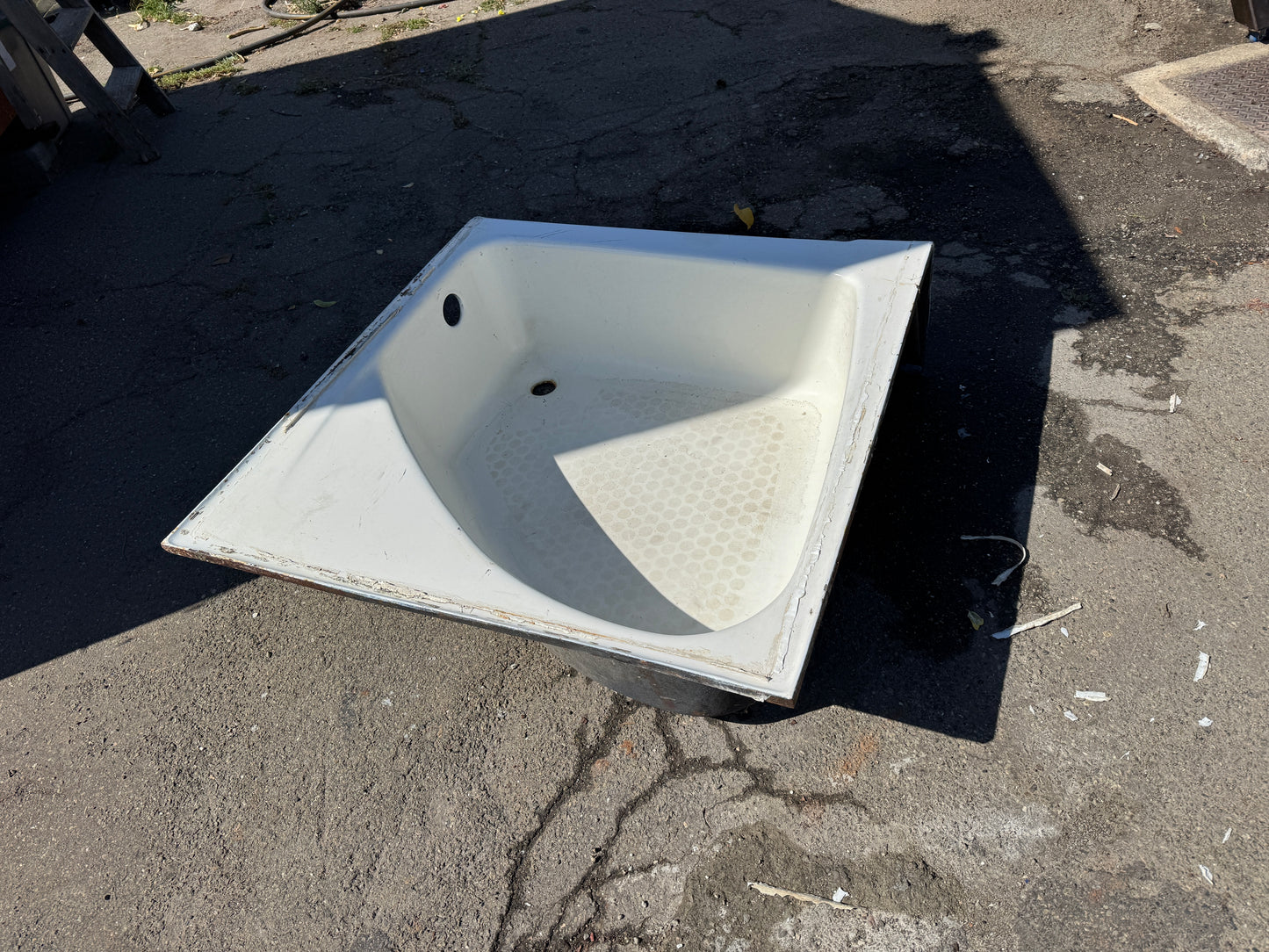 Vintage Cast Iron Cinderella Bathtub