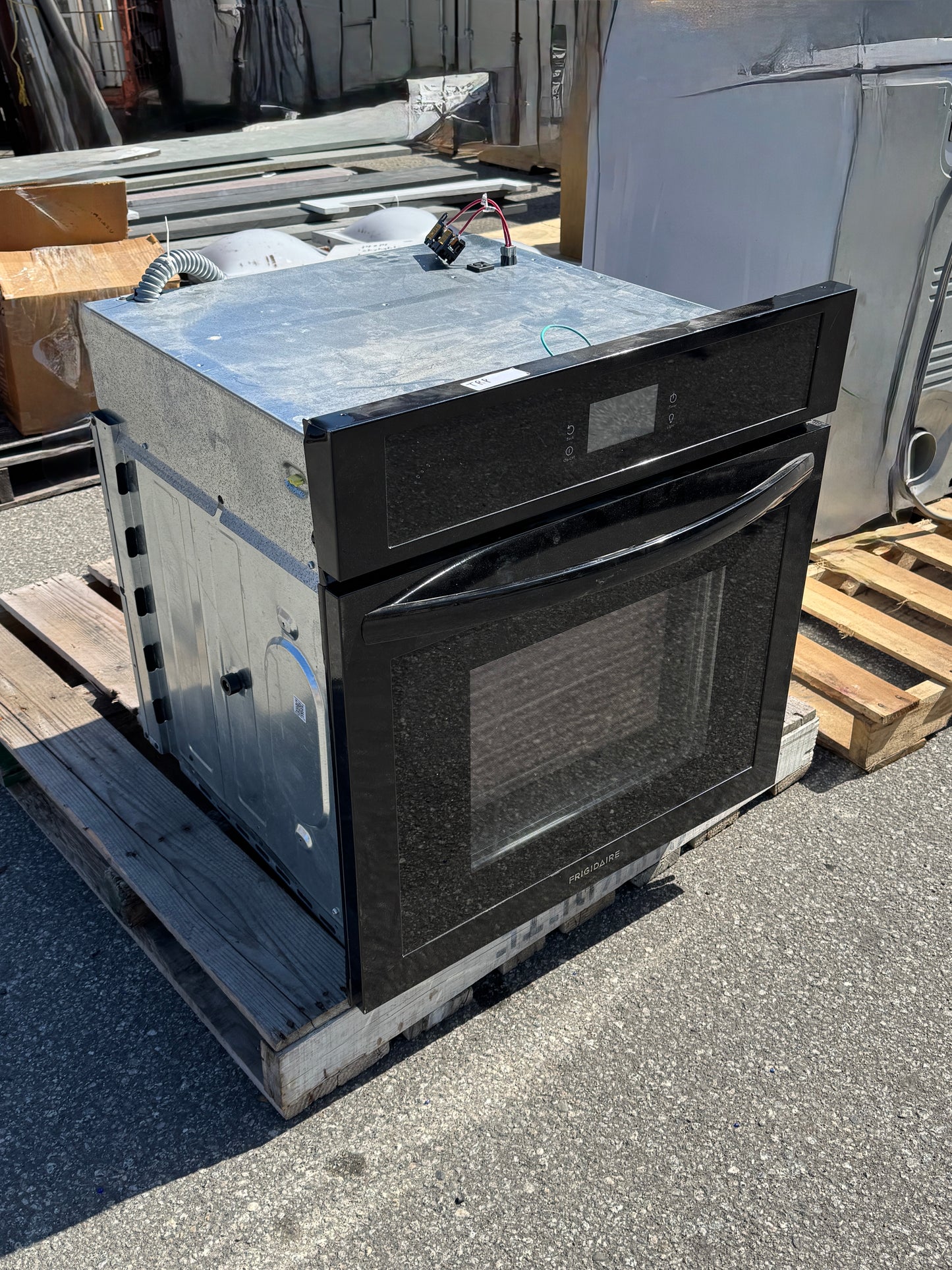 Frigidaire 27" Single Electric Wall Oven With Fan Convection