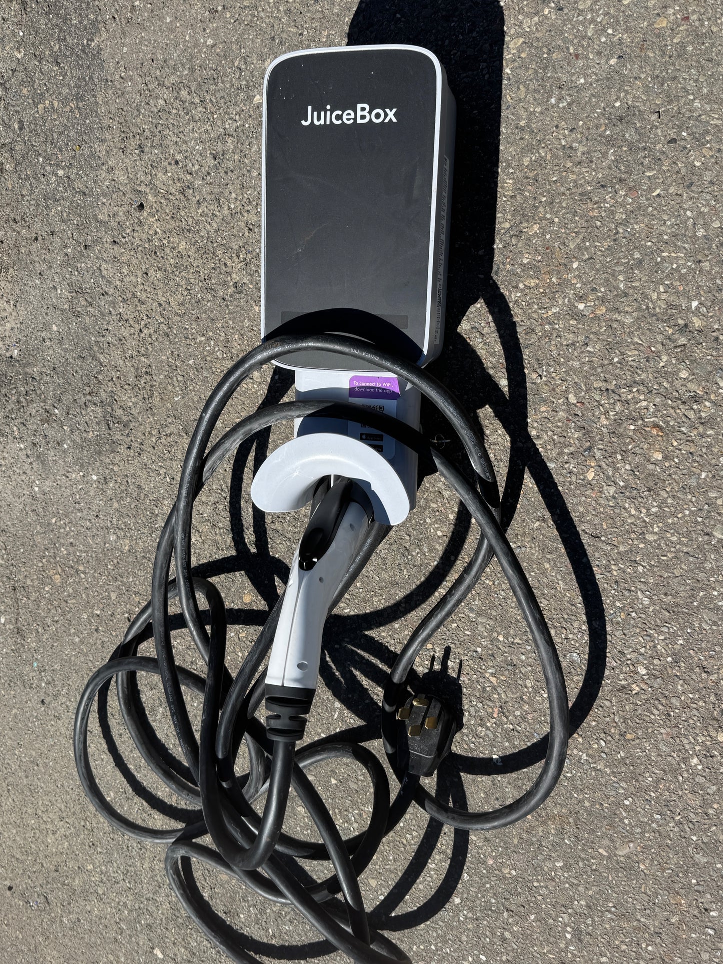 Enel X JuiceBox 40 Electric Vehicle Charging Station EV Home Charger