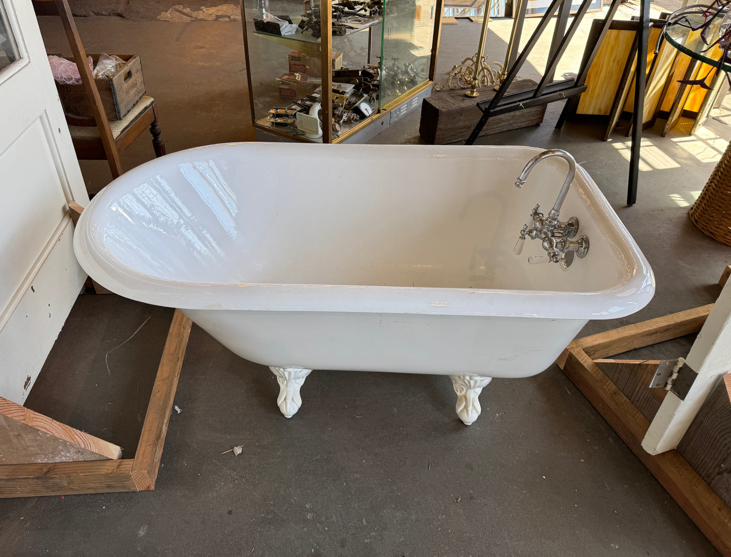 Sunrise Specialty 54" Cast Iron Clawfoot Bathtub